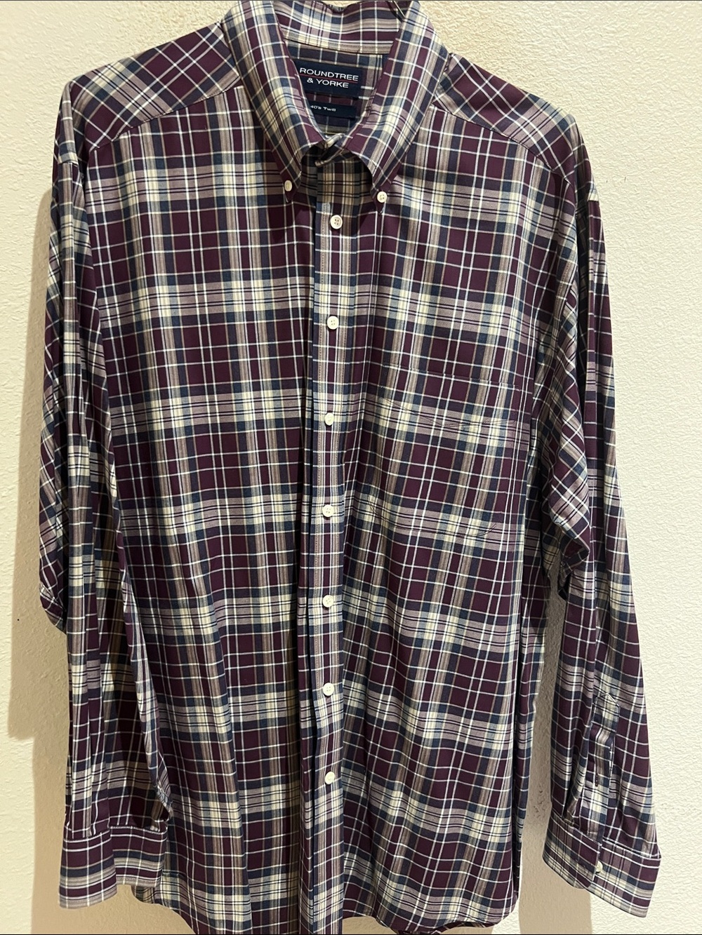 Roundtree & Yorke Men's Burgundy and White Plaid Button-Down Shirt